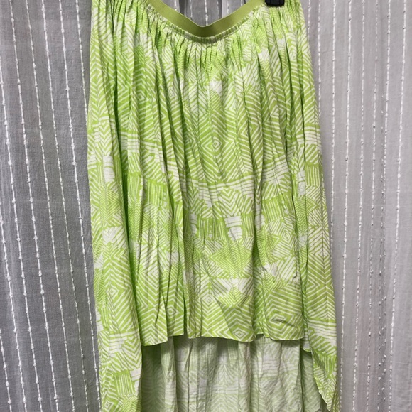 Adorable American Eagle Green Skirt - Picture 1 of 2